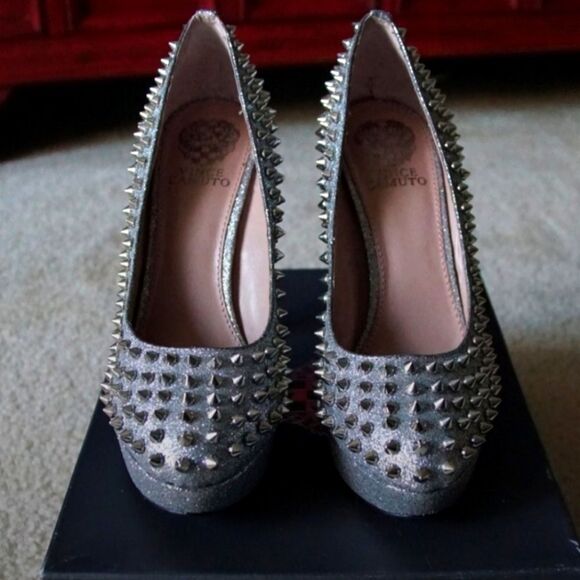 ⚛️PRICEDROP⚛️Vince Camuto Madelyn Studded Heels - Picture 1 of 6